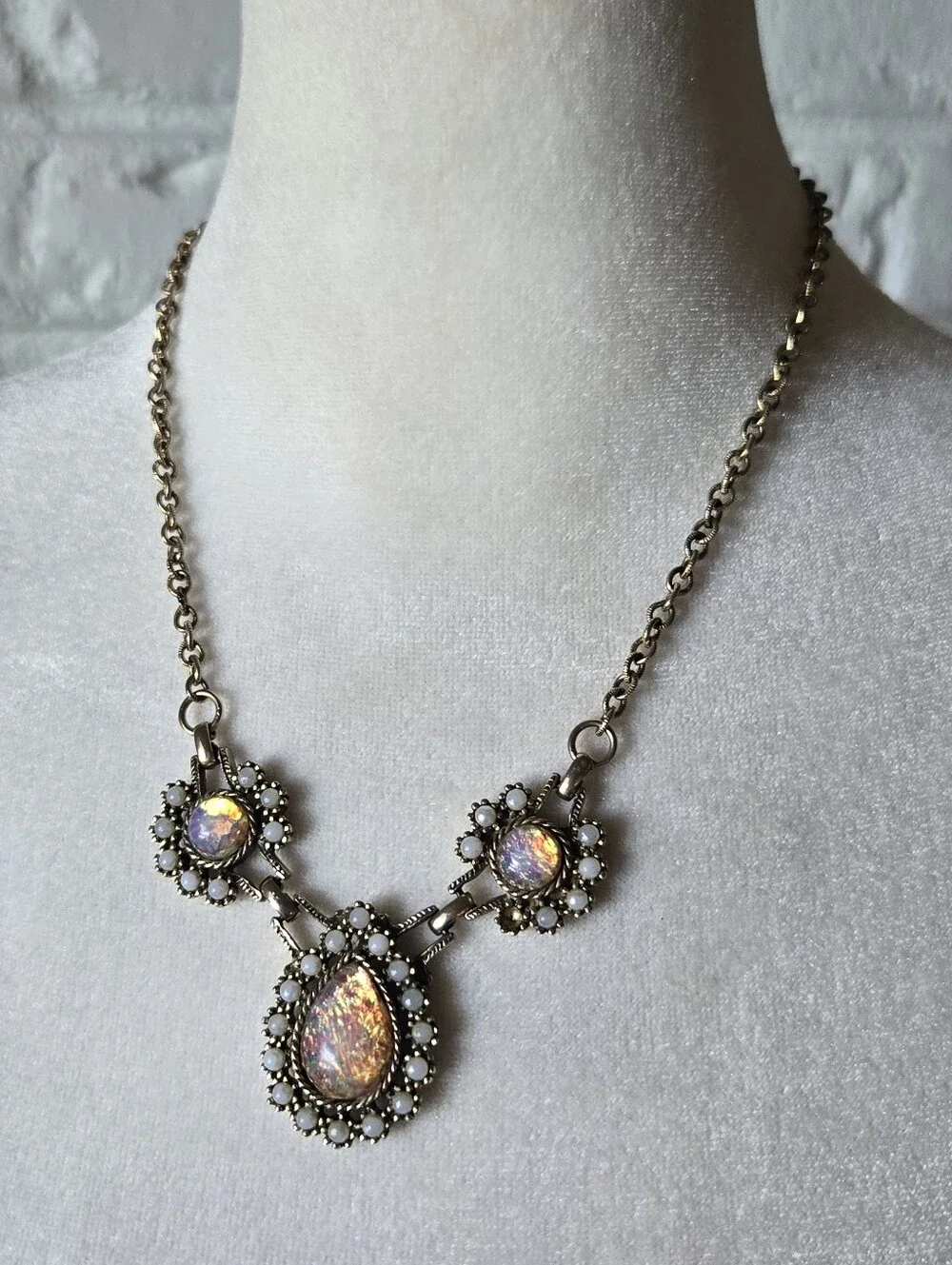 Vtg Sarah Coventry Pink Opalesque Necklace, Pearl, Adjustable, 14